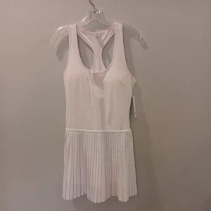 Yogalicious Lux Net Motion Tenniskleid weiß Faltenrock Größe L BH RET $ 88 - Bild 1 von 9