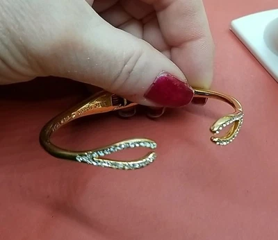 Pulsera Kate Spade, Nueva York Wishbone Cristales Oro Precio Original $78 Foto 1 de 4