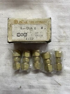 3/8" Tube x 3/8" Tube Union  Brass Fitting  Bi-Lok DUA-6B - Picture 1 of 4