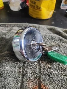 Vintage Locking Gas Cap with Keys - Picture 1 of 6