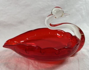 Vintage Viking Amberina Red Art Glass Swan Decorative Candy Trinket Dish - Picture 1 of 4