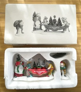 Dept 56 Vintage Entregando los Verdes de Navidad 56373 Polo Norte Juego de 2 con Caja - Imagen 1 de 5