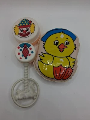 Lote de 2 juguetes/sonajeros bebé vintage de los primeros años Foto 1 de 4