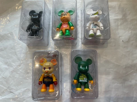 Toy2R x Wonderwall x VILLAGE VANGUARD 2.5" Rare Set of 5 Beatles Dark Side Cover