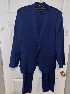 Kenneth Cole Reaction Menss Slim fit 2 Piece Suit 44 L / 37 Waist Blue Plaid - Image 1 of 4
