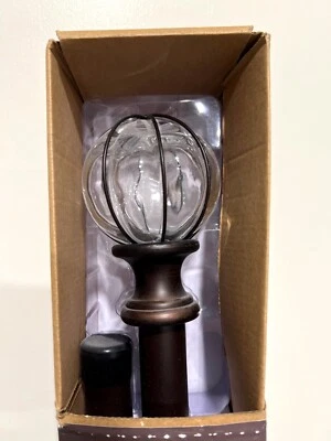 Драпировочное удилище Allen + Roth полированная маслом бронза 72-144 дюйма со стеклянными наконечниками 0827351 - Изображение 1 из 4