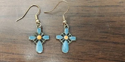 PENDIENTES CRUZ DORADO/BRONCE ESMALTE VERDE AZULADO/MELOCOTÓN CRUCES GANCHO FRANCÉS Foto 1 de 3