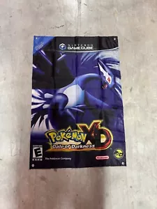 Arazzo bandiera da parete Pokemon XD Gale Of Darkness 2 x 3 piedi, Gamecube - Foto 1 di 9