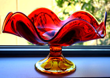 MCM Viking Amberina Epic Six Petal Large 9" Art Glass Pedastal Dish Bowl UV GLOW