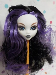 NEU Monster High Puppe Ersatzkopf, lila und schwarz, welliges Haar - Bild 1 von 3