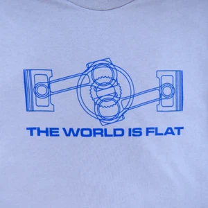 ENGLISH WORLD IS FLAT ENGINE T-SHIRT BOXER ENGINE CORVAIR VEE DUB BUG FLAT 6 - Bild 1 von 3
