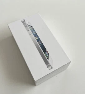 New Sealed Old Stock Apple iPhone 16gb 5th Generation White Rare iOS 6 - Picture 1 of 3
