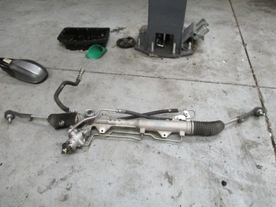 07-10 BMW Serie E Tracción trasera 335i 328i Bastidor de dirección con líneas Engranaje Pinón Extremos de varilla de amarre Foto 1 de 4