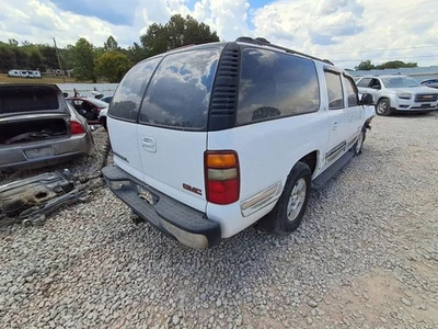 (LOCAL PICKUP ONLY) Passenger Right Rear Back Door Fits 00-04 SUBURBAN 1500 2597 - Image 1 of 2