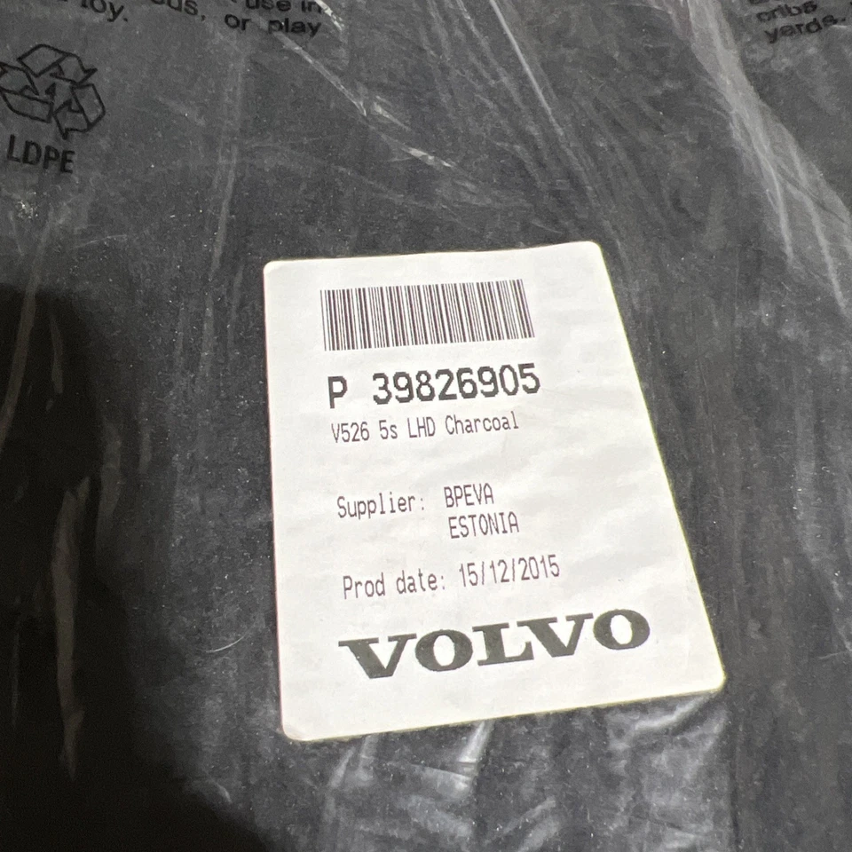 4 alfombrillas Volvo XC90 2016 2017 2018 parte P 39826905 carbón nuevas originales OEM Foto 1 de 1