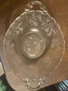 Fostoria Heather Etched Glass 2 Handle Serving Bowl  - Picture 1 of 6
