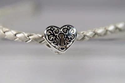正品 Chamilia Bead 'Keyhole Heart' 银色金银丝 #2010-3521 全新带盒 — 第 1/4 张图片