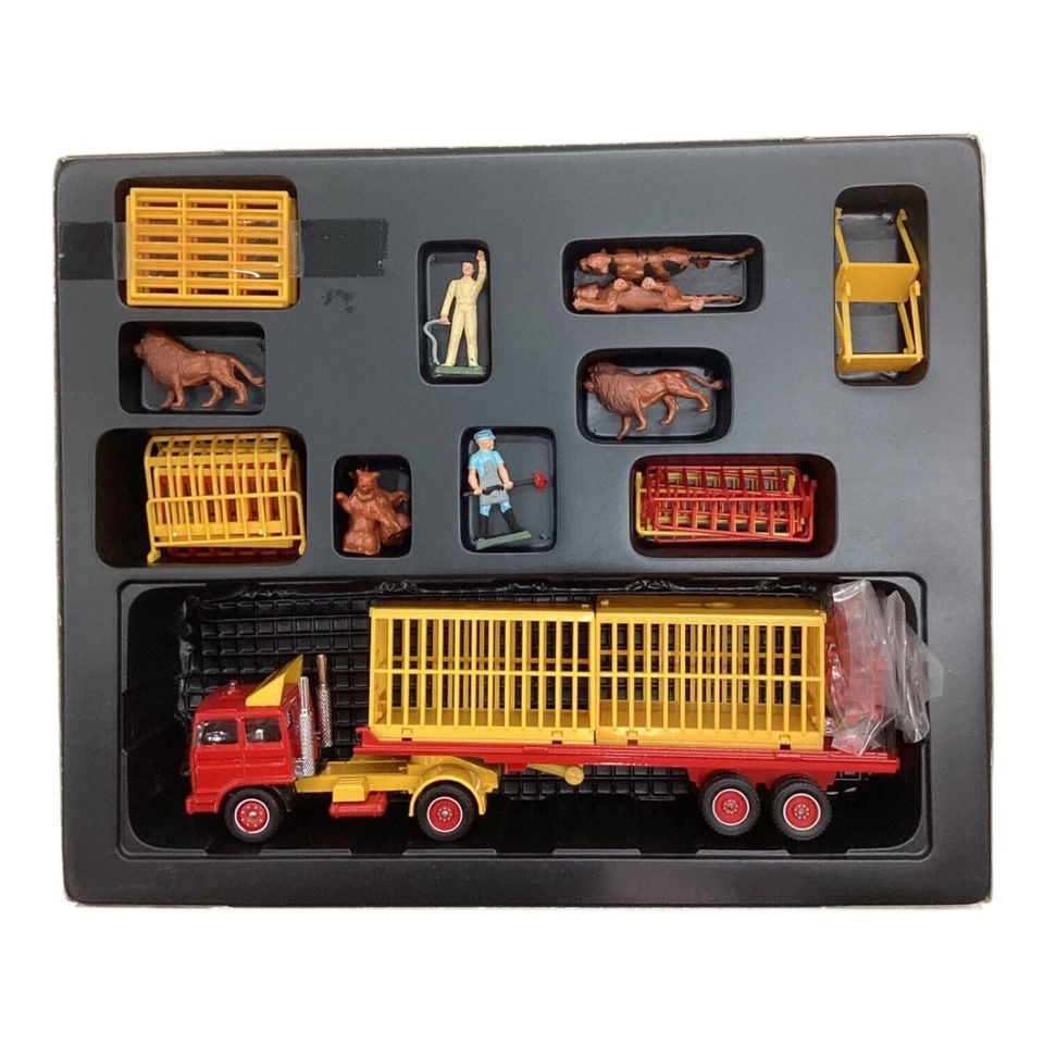 Near Mint verem Circus Truck 1/50 Scale JAPAN - Image 1 of 4