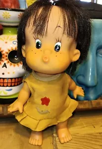 Vintage FORSUM GIRL DOLL with PUCKERED KISSING LIPS Japan Yellow Dress Kiss - Picture 1 of 4