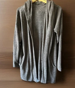 Barefoot Dreams CozyChic ultraleichte Resort-Strickjacke mit Kapuze Damen große Taschen - Bild 1 von 6