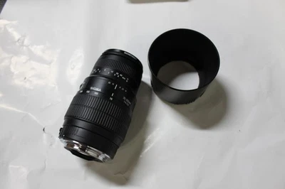 Sigma 70-300mm f1:4-5.6 Lens For EF Canon Camera - Image 1 of 4