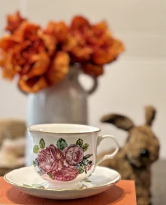 VTG Sadler WELLINGTON Cabbage Roses FLORAL Tea Cup & Saucer Made in England - Picture 1 of 11