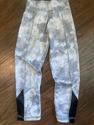 Reebok Girls Small Size 7 Tie Dye Gray Athletic Leggings - Image 1 of 4