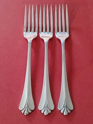 3 HORQUILLAS DE CENA Community ROYAL FLAUTA PLATA 7 3/4" Oneida envío gratuito Foto 1 de 4