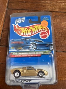 Hot Wheels TREASURE HUNT FORD GT-40 2000 11/ 12 Real Riders - Picture 1 of 2