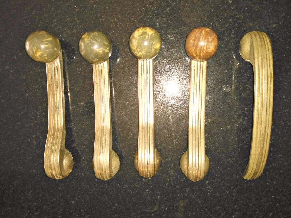 Bielas de ventana de camión Dodge 1941-1947 (4) y manija (1) OEM VINTAGE 2953 ART DECO Foto 1 de 3