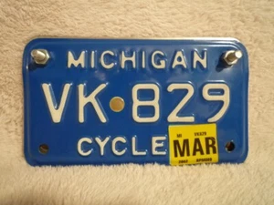 2002 & 2003 MICHIGAN MOTORCYCLE LICENSE PLATES ~ VK 828 & VK 8298 - Picture 1 of 2