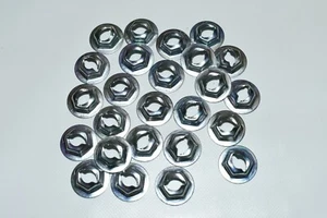 25pc 1/4" Stud Trim Pal Nuts Multi Purpost Lights Mouldings Interior Exterior - Bild 1 von 3