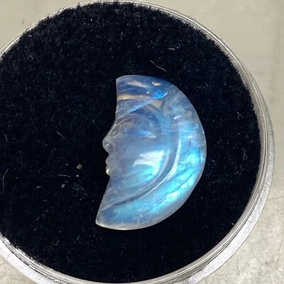 Carved Moonstone Crescent Moon 16/9mm #130 - Image 1 of 4