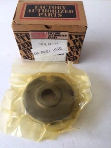 CARRIER PULLEY 19D211242 - Picture 1 of 3
