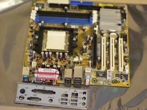 ASUS A8NE-FM Mainboards Socket 939 DDR Nvidia nForce4 1x Firewire ATX IDE SATA - Picture 1 of 11