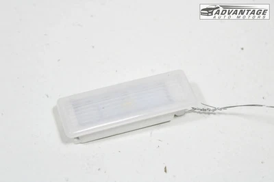 BMW 750I XDRIVE G12 2016-2022 INTERIOR TRASERO O DELANTERO LUZ DE CORTESÍA OEM Foto 1 de 4