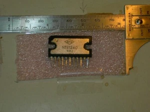 NTE 1240 5,5 W uscita aud e audio ic mod cb - Foto 1 di 1