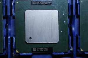 Intel Celeron 1000MHz 1GHz SL5VP 1000/256/100 Sockel 370 CPU Prozessor - Imagen 1 de 1