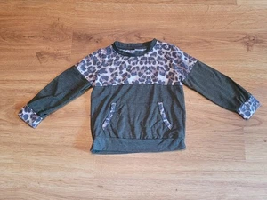Green Long Sleeve Top w/Camo Print Girls Size L (4) - Picture 1 of 2