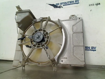 KÜHLERVENTILATOR COOLING FAN Toyota Yaris II (P9) 2007 4227500452 - Imagem 1 de 4