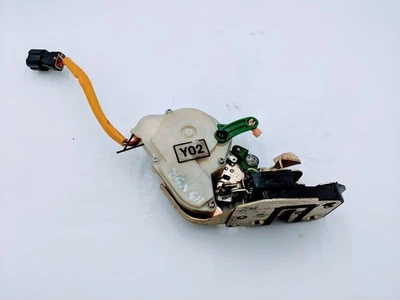 KIA SORENTO 2006 - 2009 LEFT REAR DOOR LOCK LATCH - Image 1 of 2