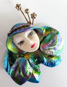 Flapper Artisan Deco Lady Cr RS Pelliccia di pavone Fimo Spilla Argilla 2-3/8" Polimero - Foto 1 di 5