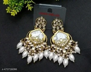 Conjunto de joyas estilo Bollywood enchapado en oro indio pendientes Kundan Jhumka blancos - Imagen 1 de 2