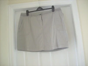 NEU MIT ETIKETT NEXT SCHÖNER GRAUER ROCK AUS BAUMWOLLMISCHUNG GRÖSSE 20 UVP £24 - Bild 1 von 3