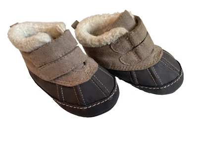 Botas de bebé Carter’s suela suave talla 3 meses Foto 1 de 4