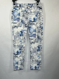 Chico’s So Slimming Girlfriend Ankle Jeans/Blue+White Cityscape Pattern~Size 00P - Picture 1 of 8