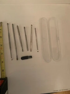 Eight (8) Piece Chinese Ear Spoon Set - New - Picture 1 of 4