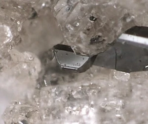 PERRIERIT (La) aus der Eifel, Germany * TYP LOKALITÄT EXEMPLAR * 1,4 cm - Bild 1 von 3