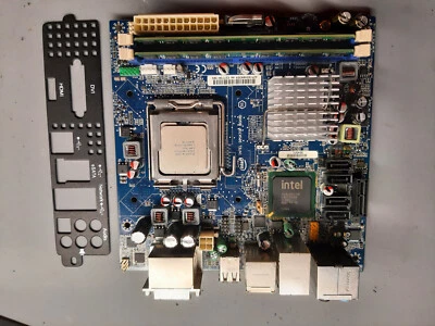 Mini ITX Intel DG45FC LGA 775 8 GB DDR2 Core 2 e8200 Foto 1 de 3