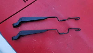1996-2004 Nissan Pathfinder OEM Rear Hatch Glass Wiper Arm Used/Repainted (1) - Picture 1 of 9